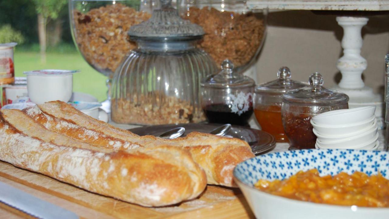 Bornel Le Manoir Du Menillet B&B 외부 사진